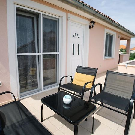 Sunny Apartment For 2 Муртер Екстериор снимка