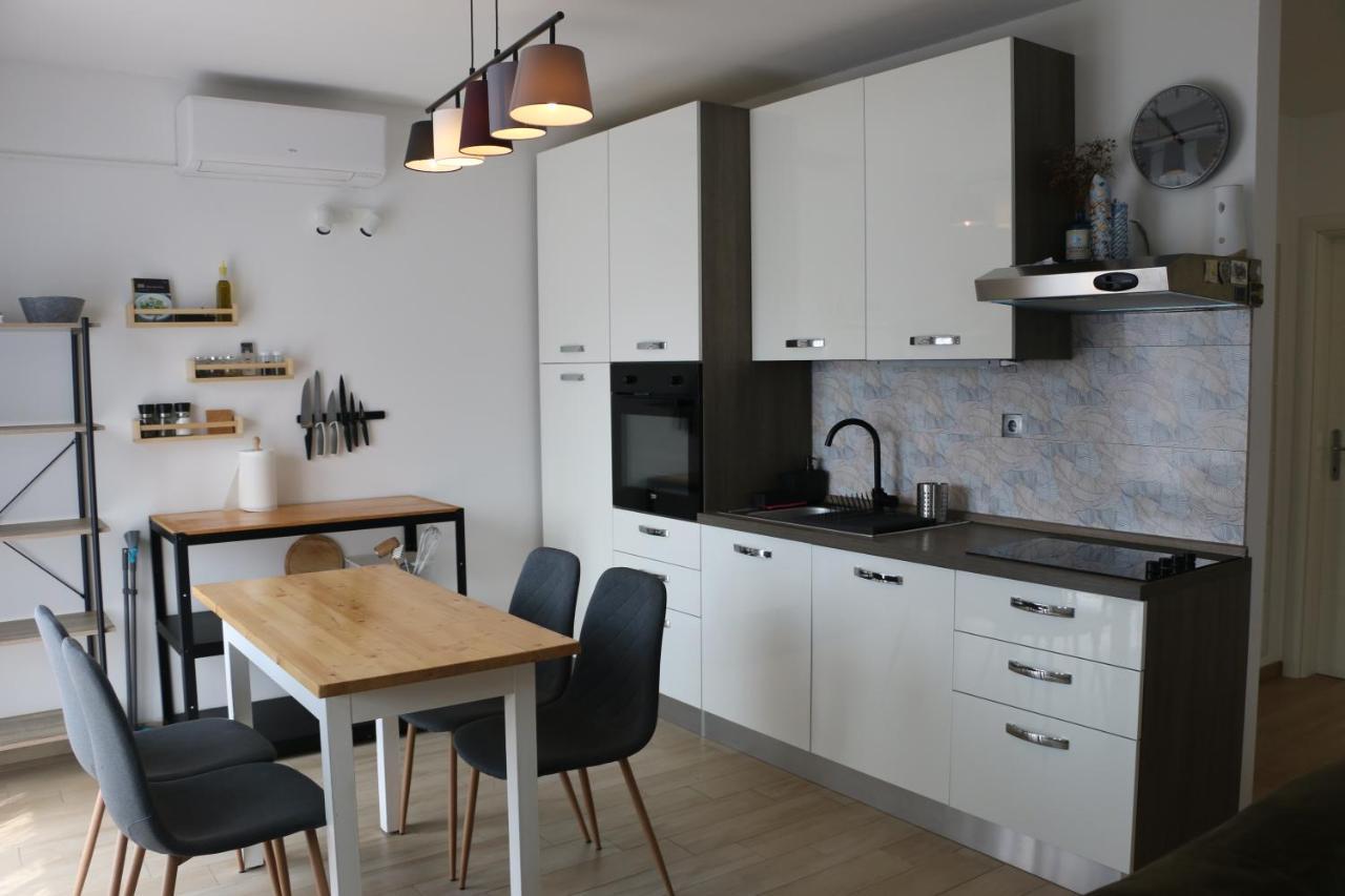 Sunny Apartment For 2 Муртер Екстериор снимка